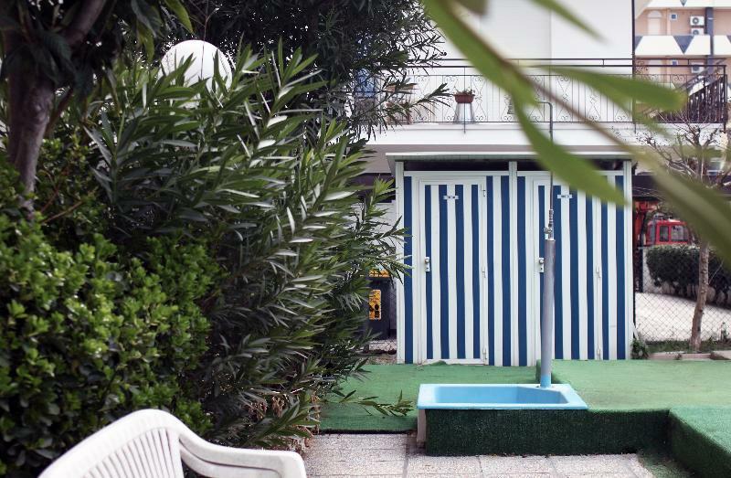 רימיני C-Hotels Aiglon מראה חיצוני תמונה